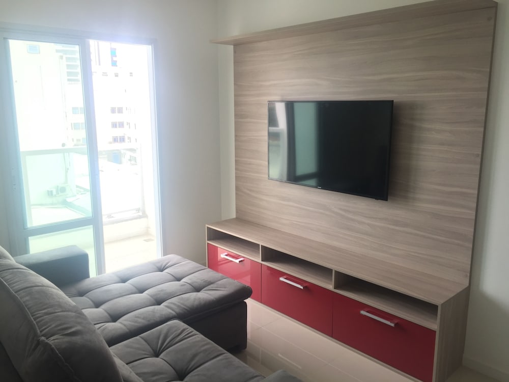 Family Double Room Single Use, 2 Bedrooms, City View photo 3