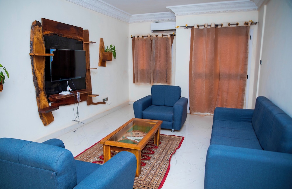 Comfort Apartment, 3 Bedrooms, Balcony, City View