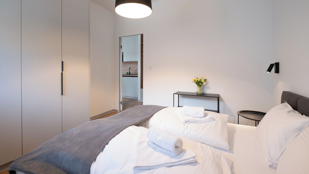 Apartment (B9) photo 2