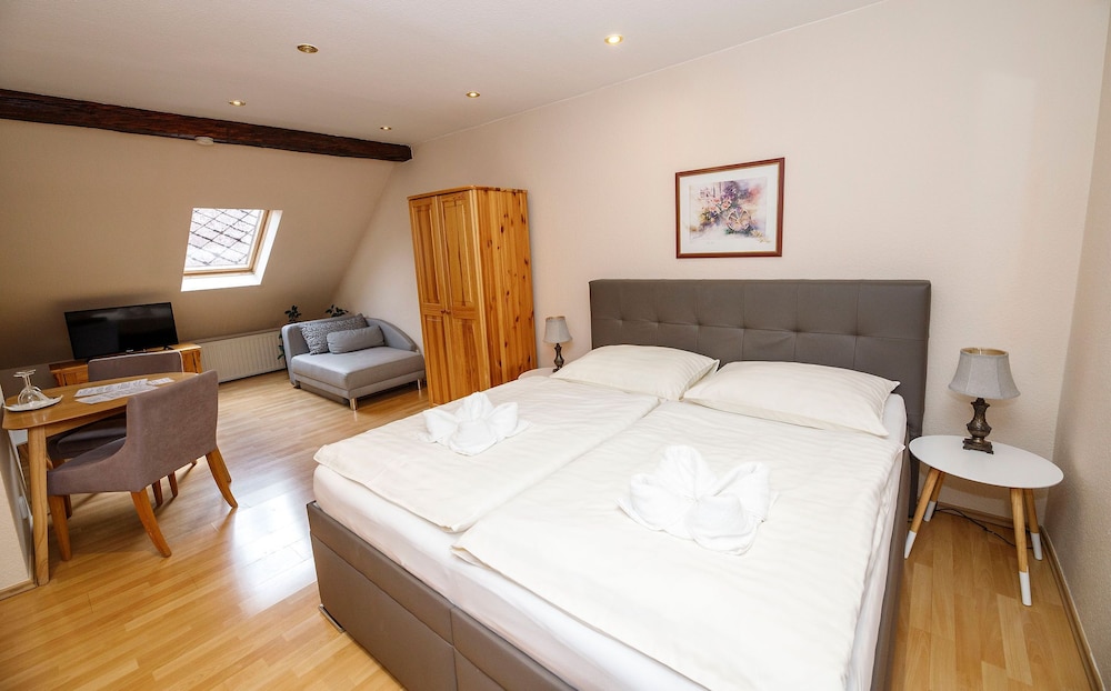 Classic Quadruple Room - Photo 4