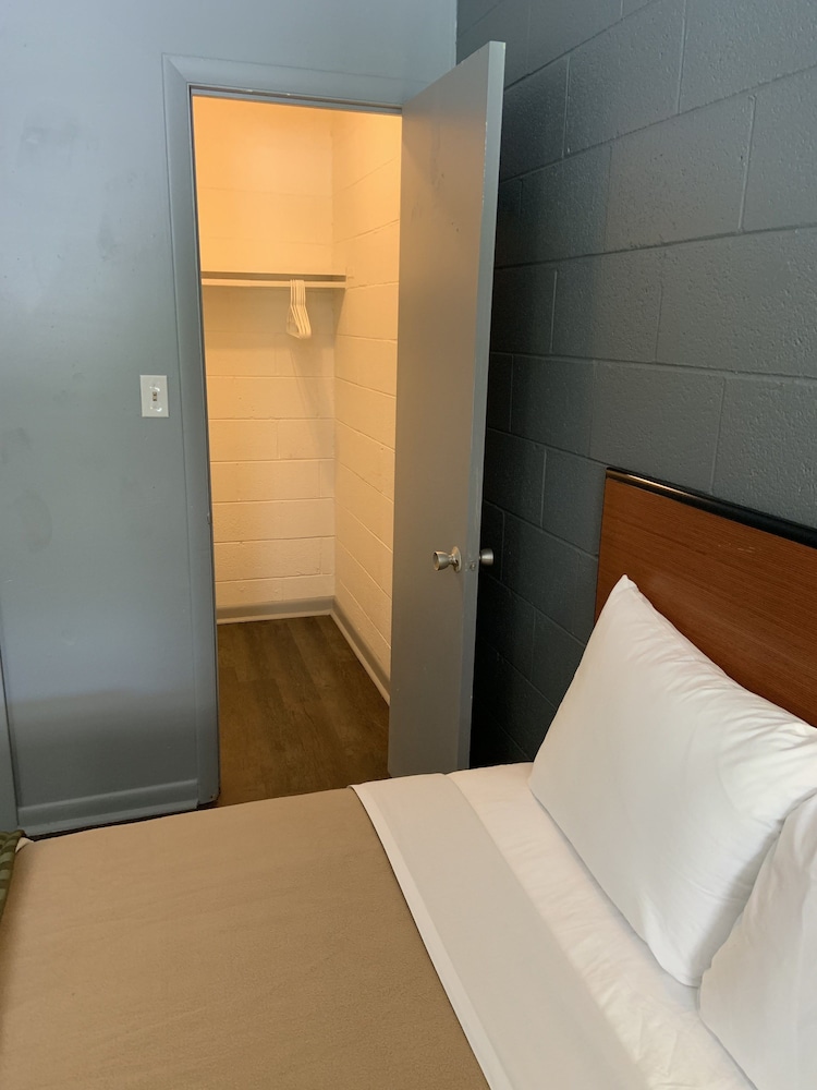 Double Room, 2 Full Beds With Sofabed photo 3