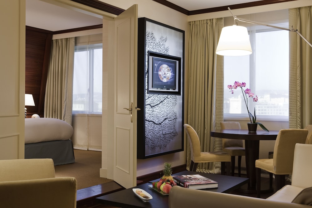 Opera Suite, 1 King Bed (Top Floor, Old Port View, Lounge, Spa and Gym Access)