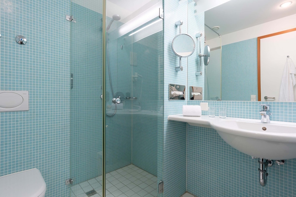 Standard Double Room - Photo 8