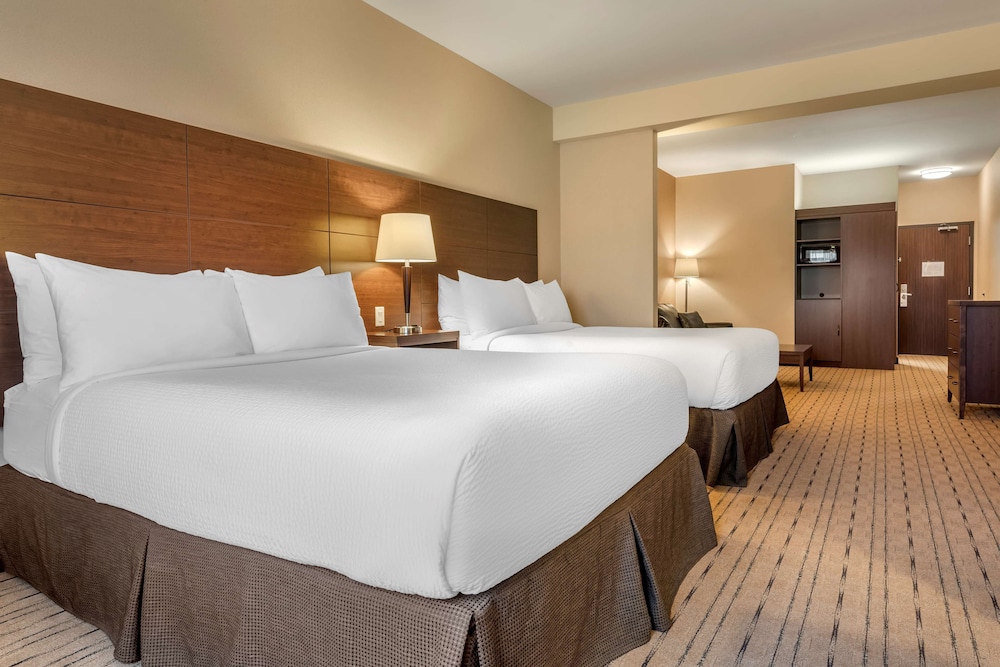 Suite, Multiple Beds, Non Smoking, Refrigerator & Microwave (With Sofabed)