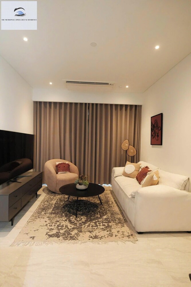 Deluxe Apartment, 1 King Bed, Non Smoking, City View