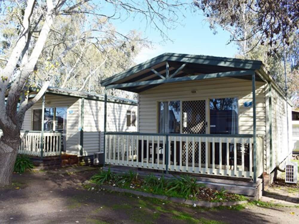 2 Bedroom Ensuite Cabin photo 3