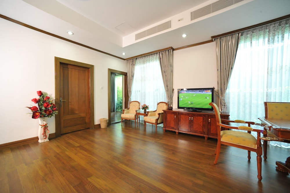 Luxury Suite photo 1