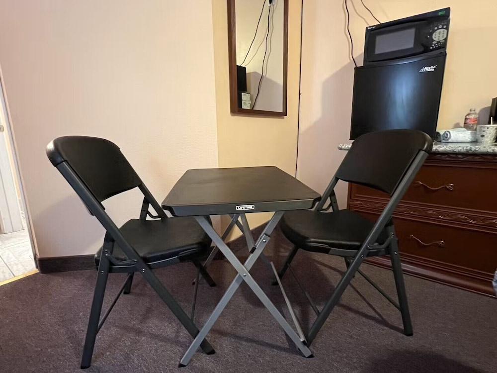 Studio Suite, 1 King Bed, Non Smoking, Mountain View photo 3