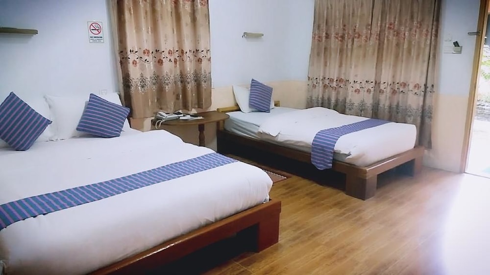 Deluxe Triple Room, Garden View