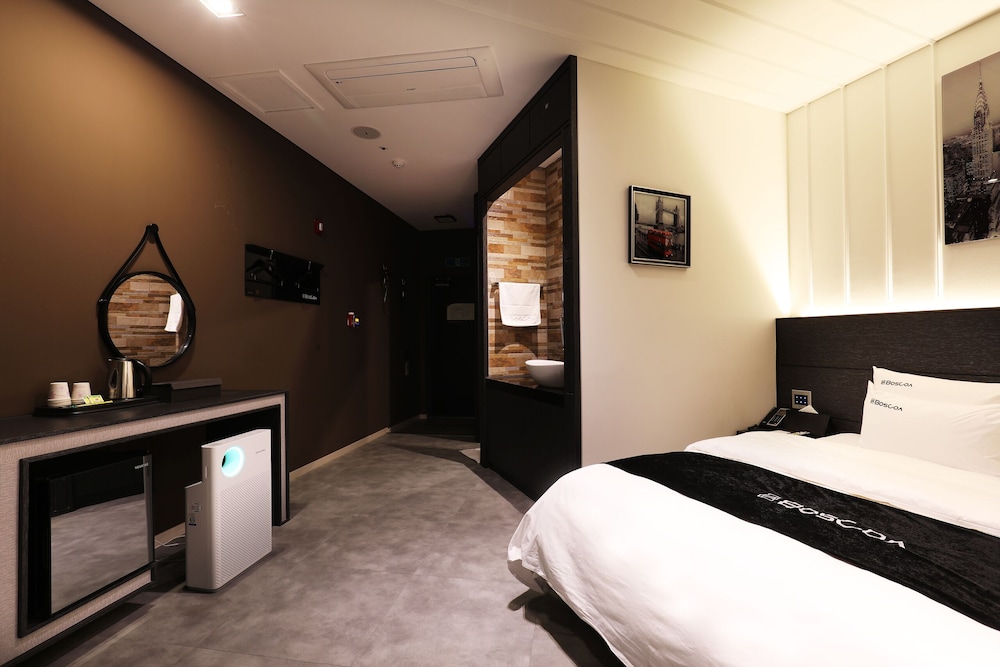 Deluxe Double Room (No Breakfast) - Photo 2