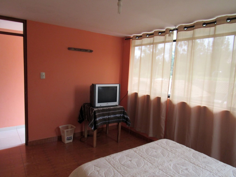Classic Double Room, Shared Bathroom, Garden View photo 2