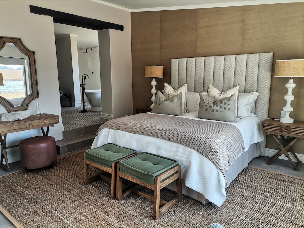 Lake Suite photo 3