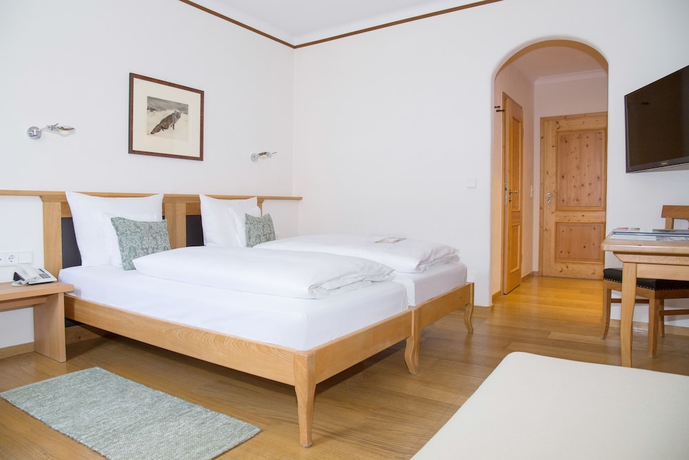 Comfort Double Room, 1 King Bed with Sofa bed photo 1