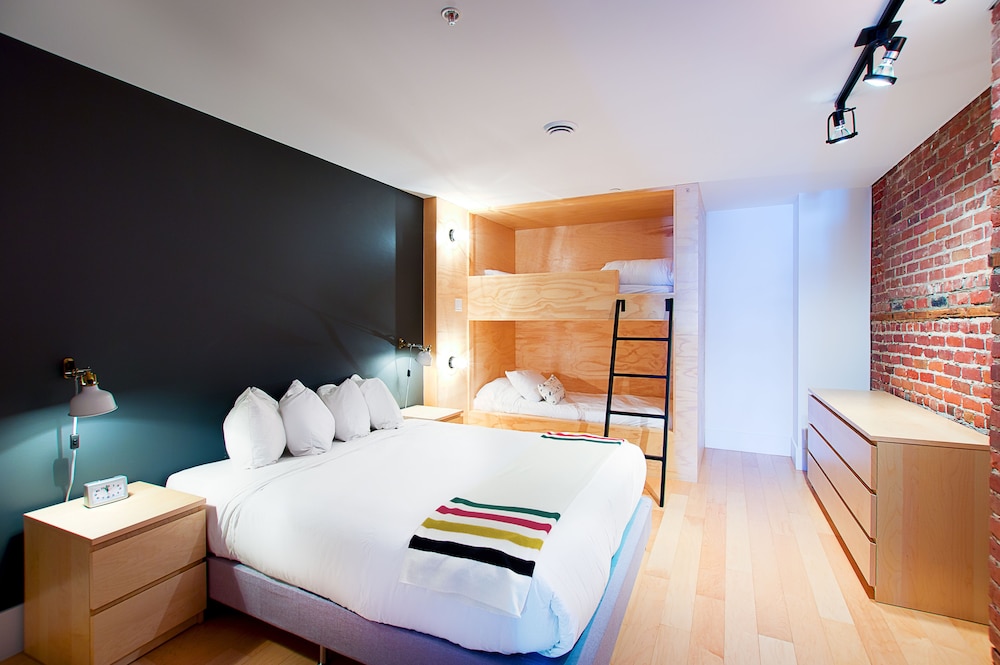 Two-Bedrooms Family Apartment + Bunk bed - City View (303)