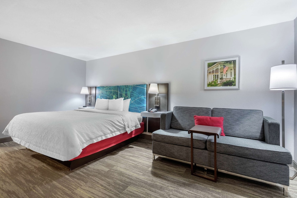 Studio, 1 King Bed, Non Smoking - Photo 2