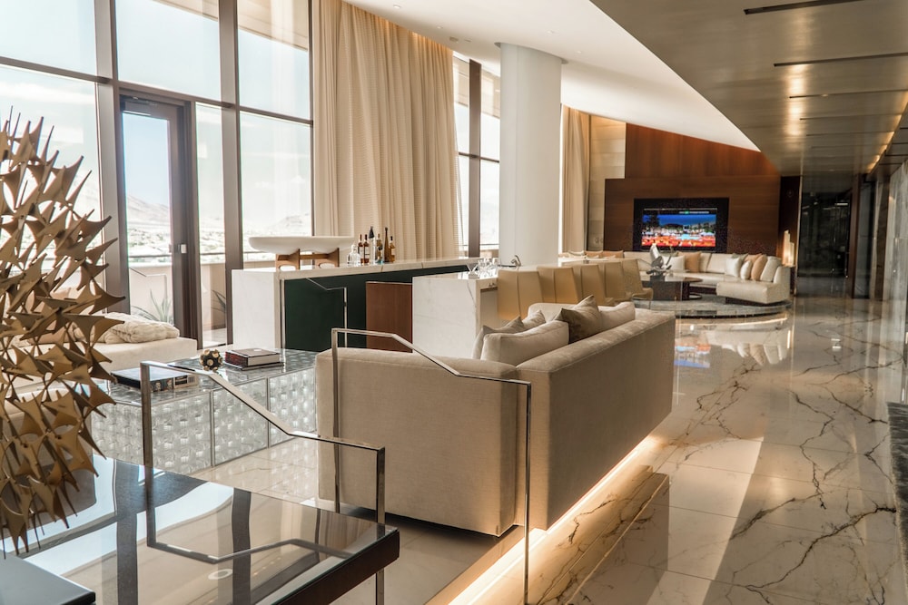 Canyon Suite