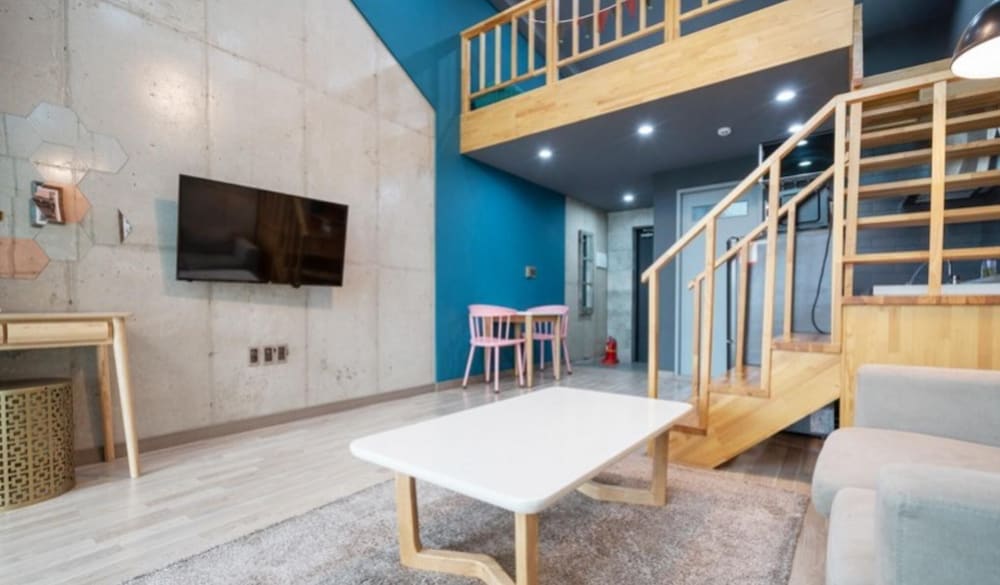 Room (201 Duplex (whirlpool spa))