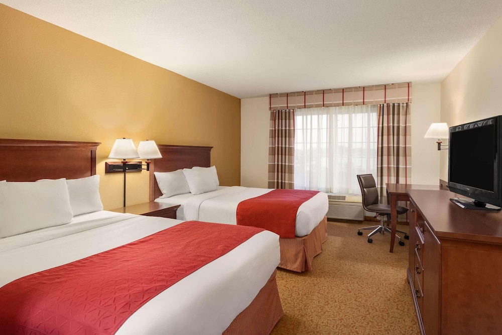 Room, Multiple Beds, Non Smoking (Extended Stay) photo 1