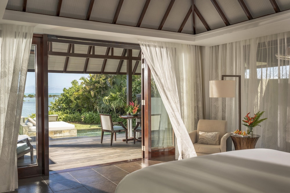Villa, 1 King Bed, Private Pool, Oceanfront - Photo 10