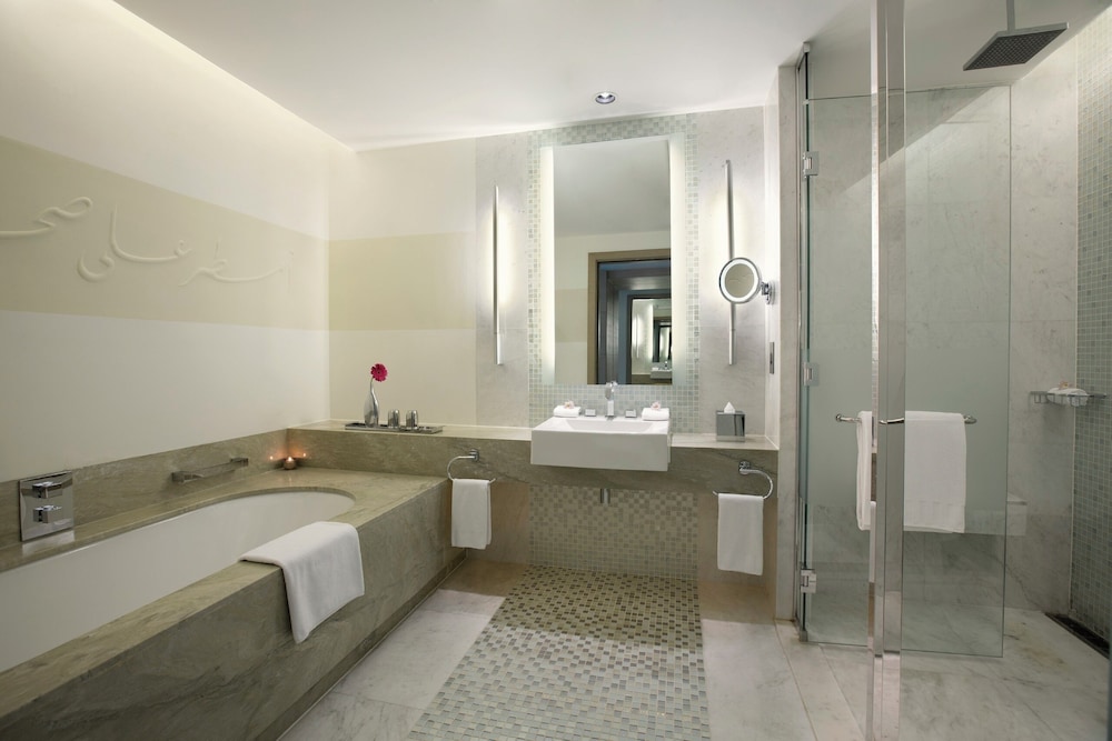 Deluxe Room, 2 Twin Beds photo 2