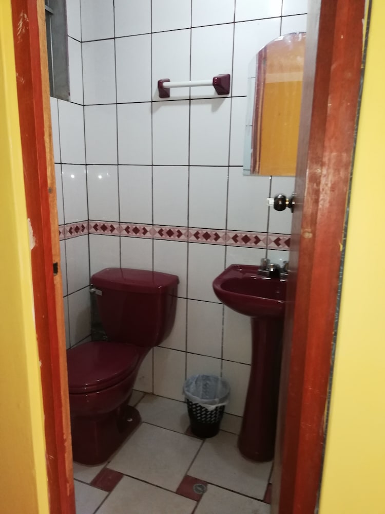Room, 1 Twin Bed, Shared Bathroom photo 2