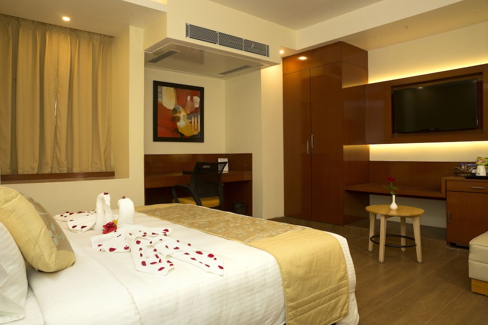 Luxury Double Room, Refrigerator, City View photo 2