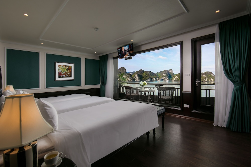 Junior Suite Full Ocean View, Private Balcony photo 2