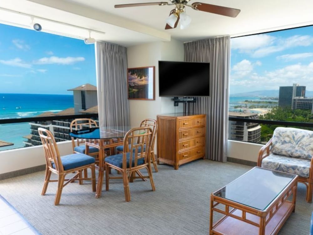 Standard Suite, 1 Bedroom, 2 Bathrooms photo 2