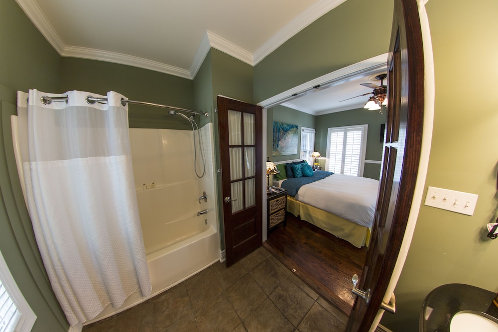 Premium Cottage, 1 King Bed with Sofa bed, Kitchen (Sandy) photo 3