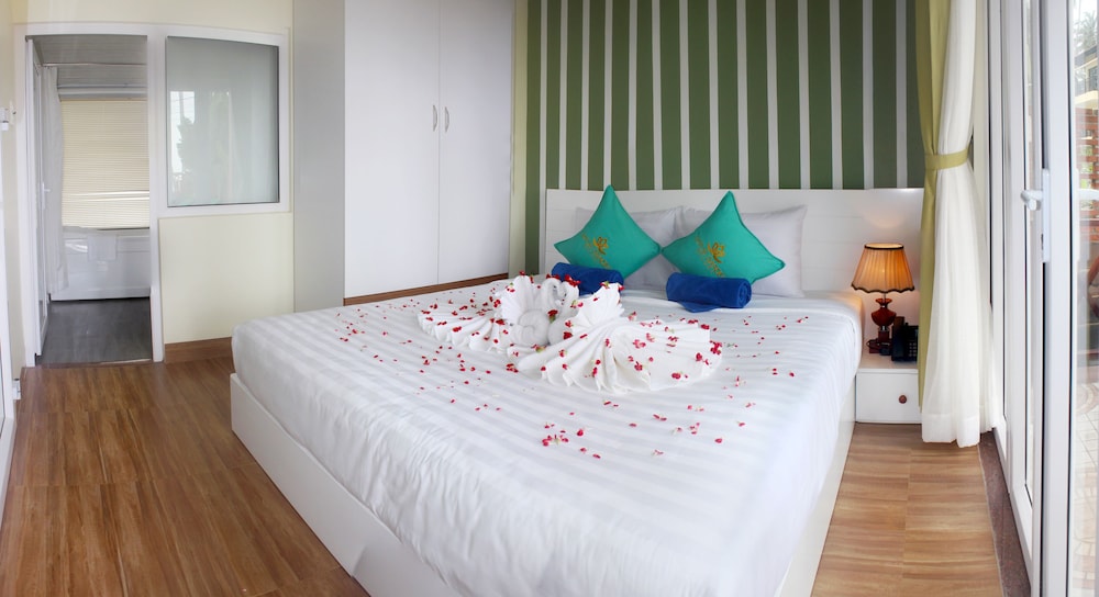 Bungalow, 2 Bedrooms - Photo 1