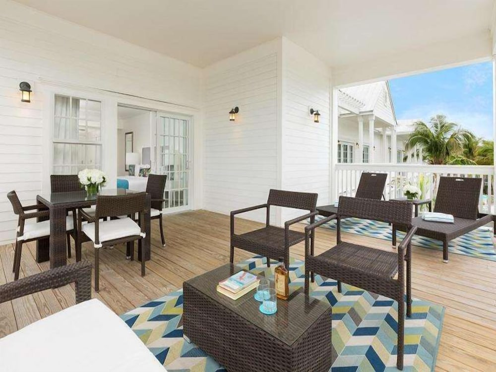 Junior Suite with Harbor View and Terrace