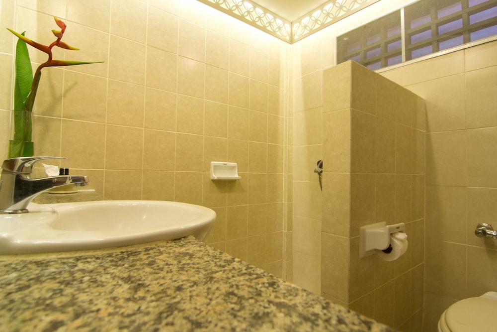 Family Suite, 2 Bedrooms - Photo 4