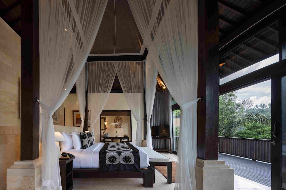 Premiere Pool Villa photo 2