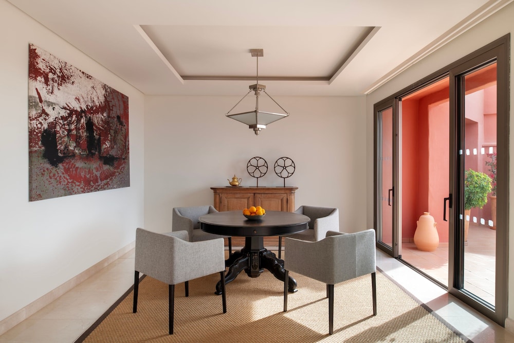 Suite, 2 Bedrooms, Balcony (Ritz Carlton Suite) thumbnail 5