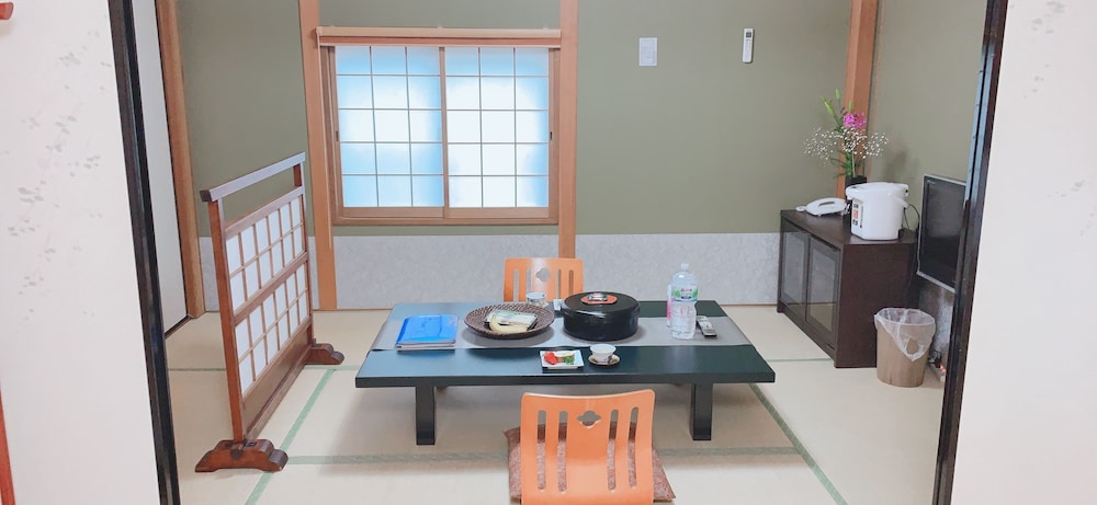 Deluxe Japanese Style Room photo 3