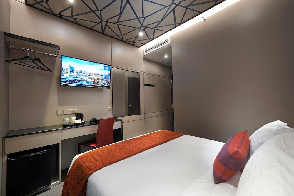 Superior Double Room, City View photo 3