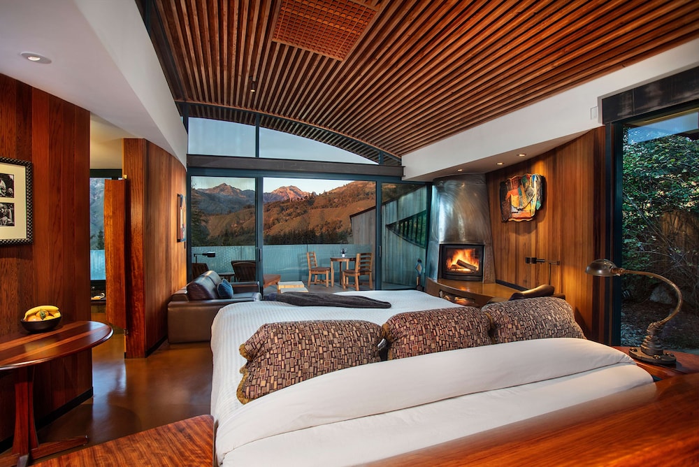 Peak House photo 1