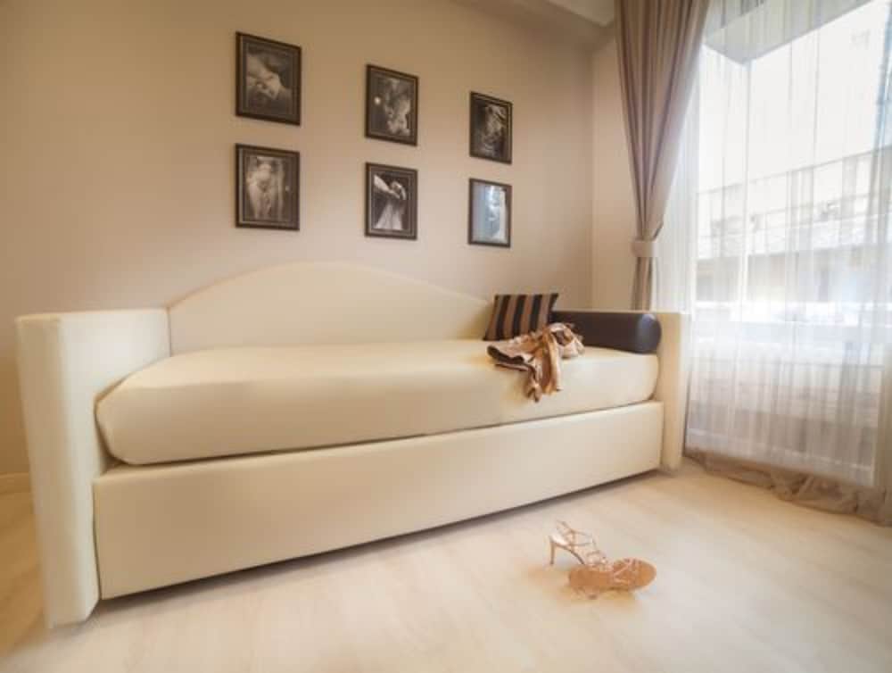 Executive Room photo 2
