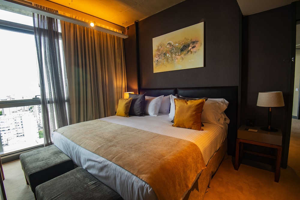 Junior Suite, 1 King Bed photo 3