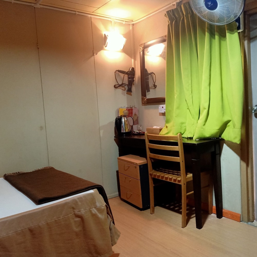 Twin Room, Shared Bathroom photo 3