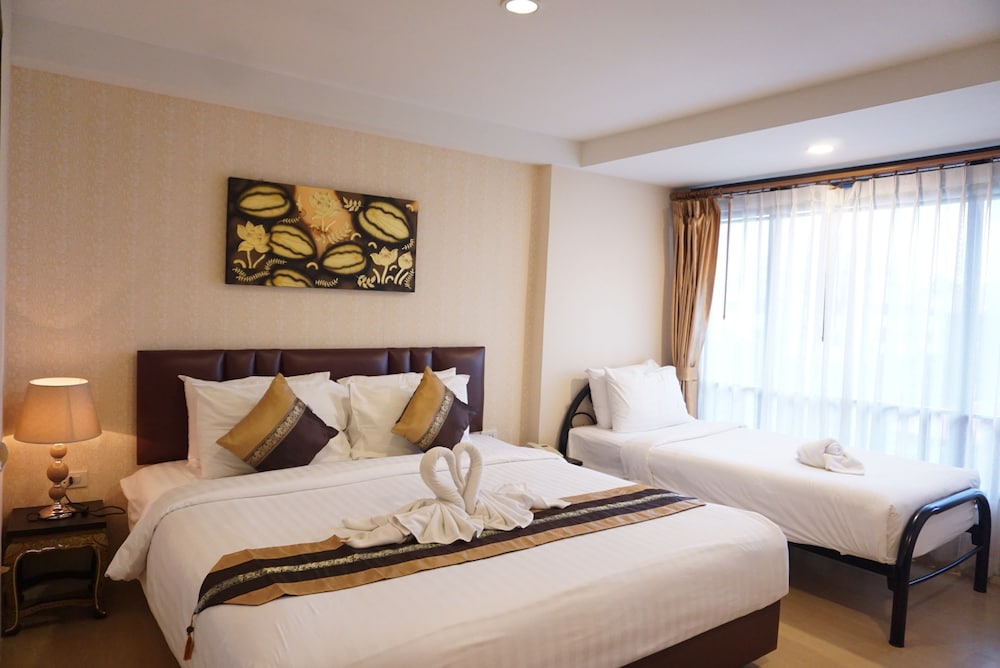 Family Triple Room, Pool View