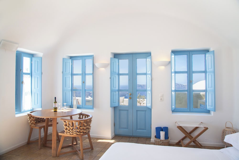 Pantelia Suite Caldera View (Hot tub) - Photo 13