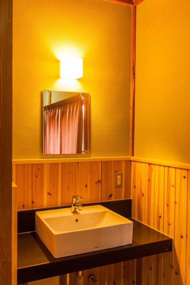 Japanese-Style Room (6 tatami mats) photo 2