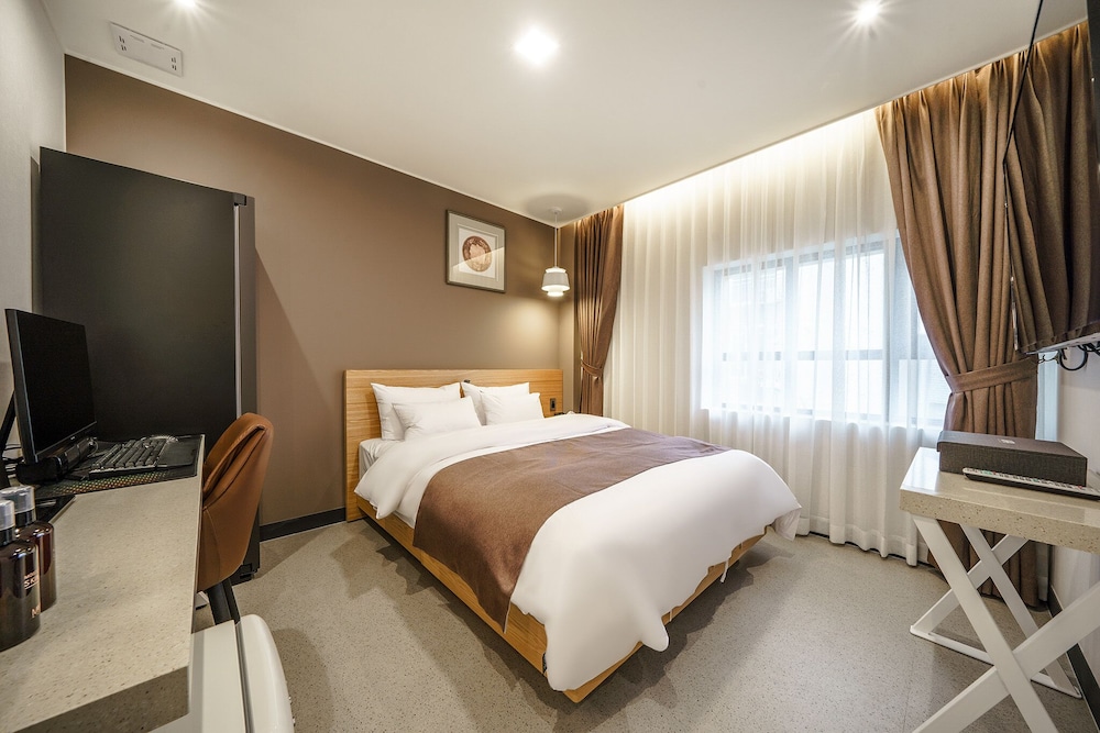 Deluxe Double Room A - Photo 1
