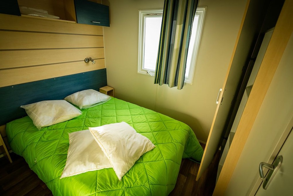 Deluxe Mobile Home, 3 Bedrooms (Alizee) photo 1