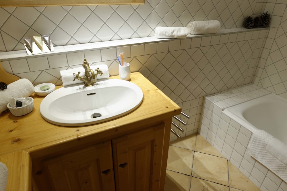 Apartment, 2 Bedrooms, Kitchen, Mountain View (La Dent du Villard) photo 2