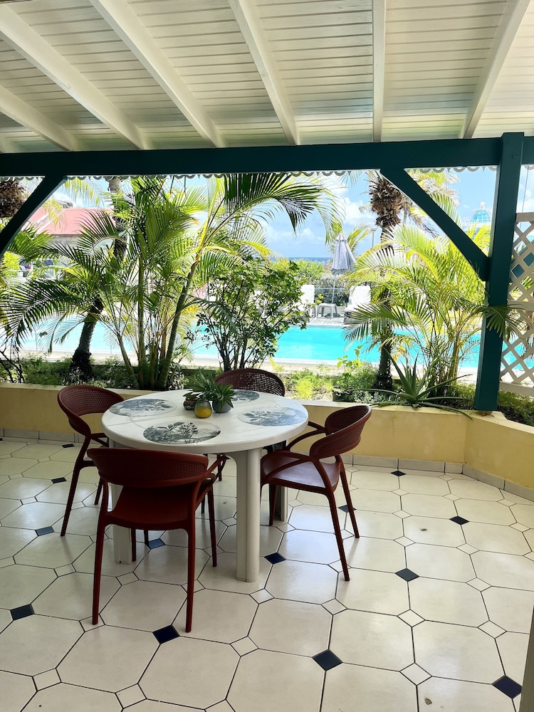 Apartment, 2 Bedrooms, Pool View photo 1