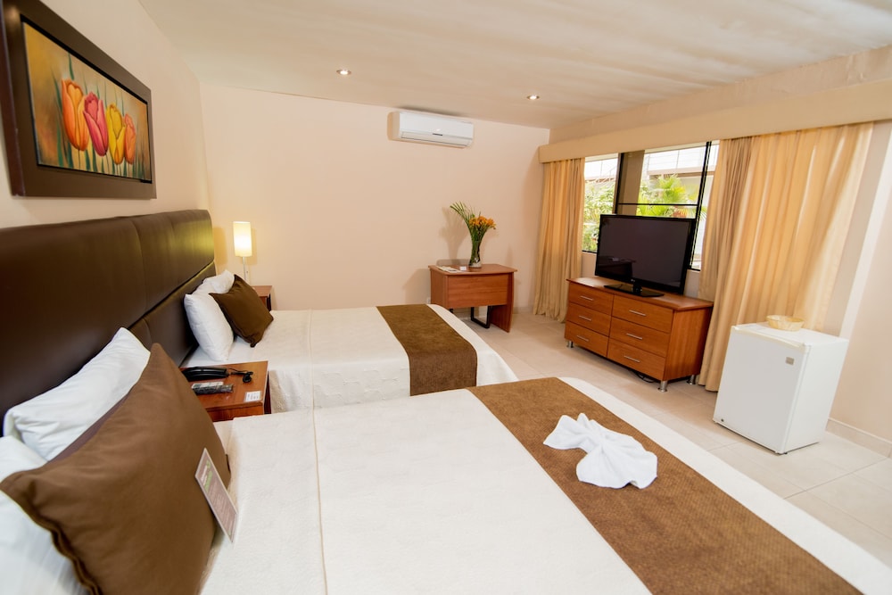 Double or Twin Room photo 3