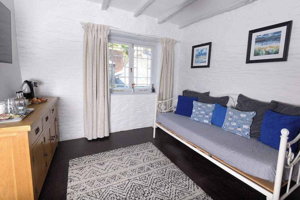 Double Room, 1 Double Bed with Sofa bed photo 1