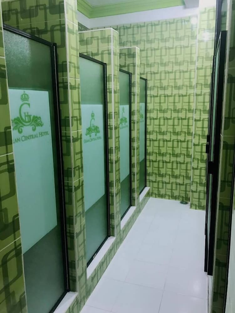 Family Double or Twin Room, 2 Bedrooms, Private Bathroom photo 3